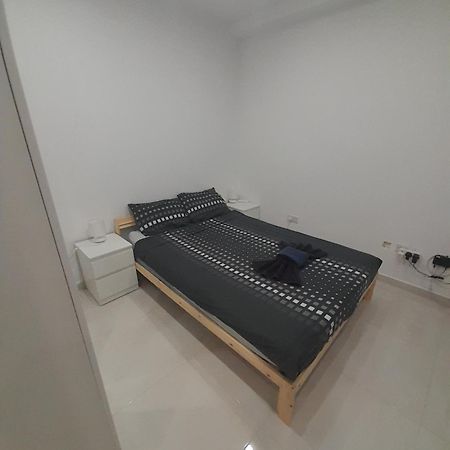 Modern 3Br Stylish Apartment With Large Balcony - Close To St Julians And St Georges Bay Is-Swieqi Luaran gambar